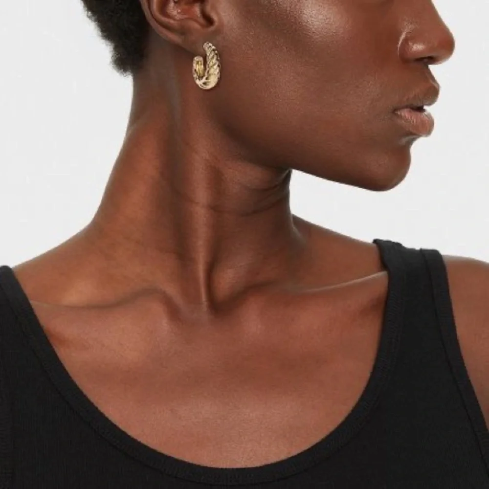 New 18k Gold Plated Twist Puffed Small Hoop Push Back Stud Minimalist Earrings